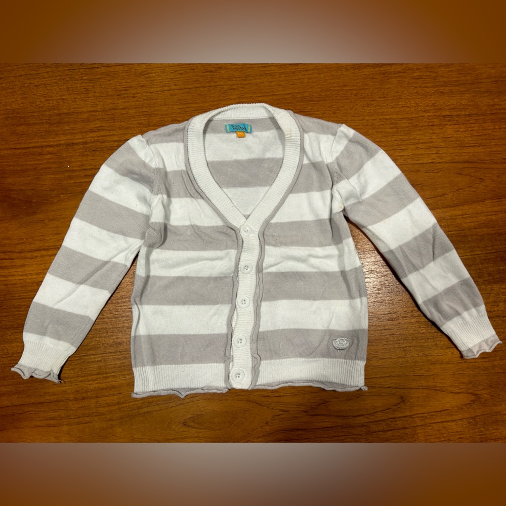Trois moutons | 100% cotton white and grey stripes v-neck knit cardigan